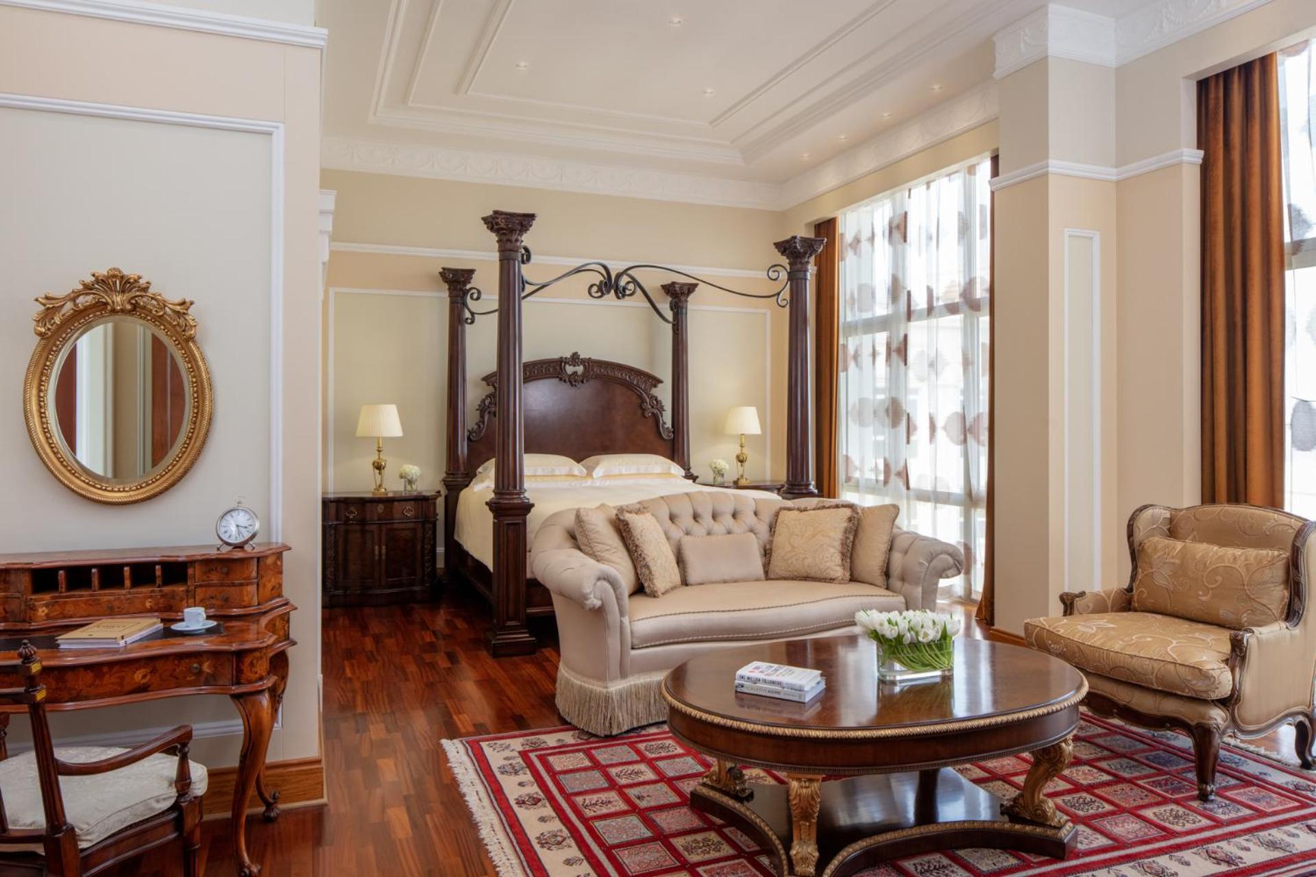 כוויית The Regency Hotel Kuwait מראה חיצוני תמונה A suite at the hotel
